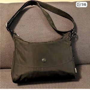 Pacsafe Crossbody Purse- black